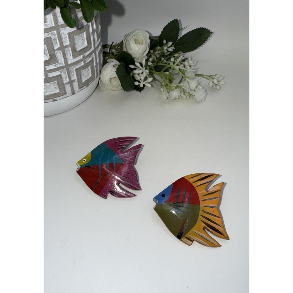 Vintage‎ Hand Painted Wooden Fish Brooch Pair Colorful Tropical Pin Lot 1980s